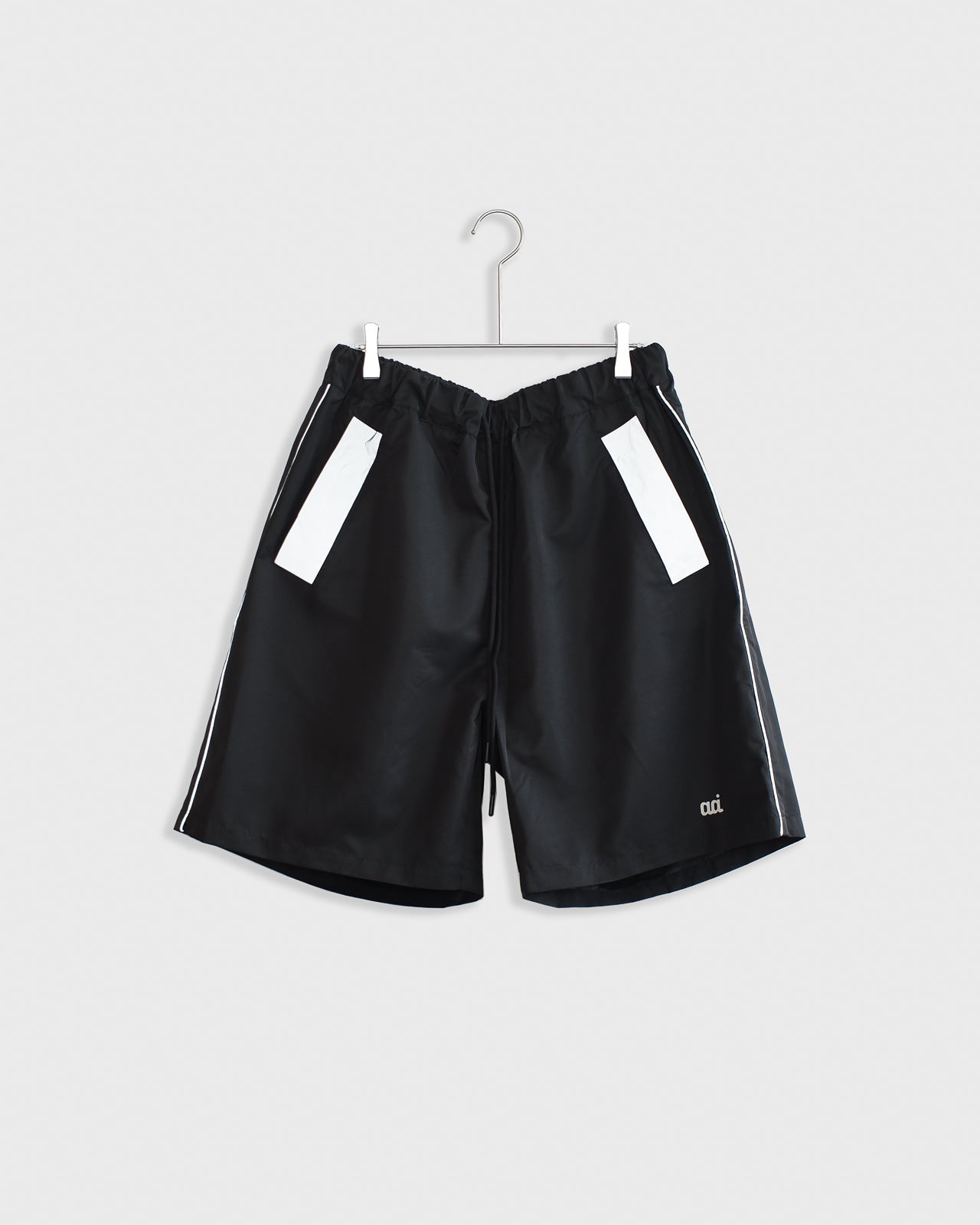 Piping Shorts Black