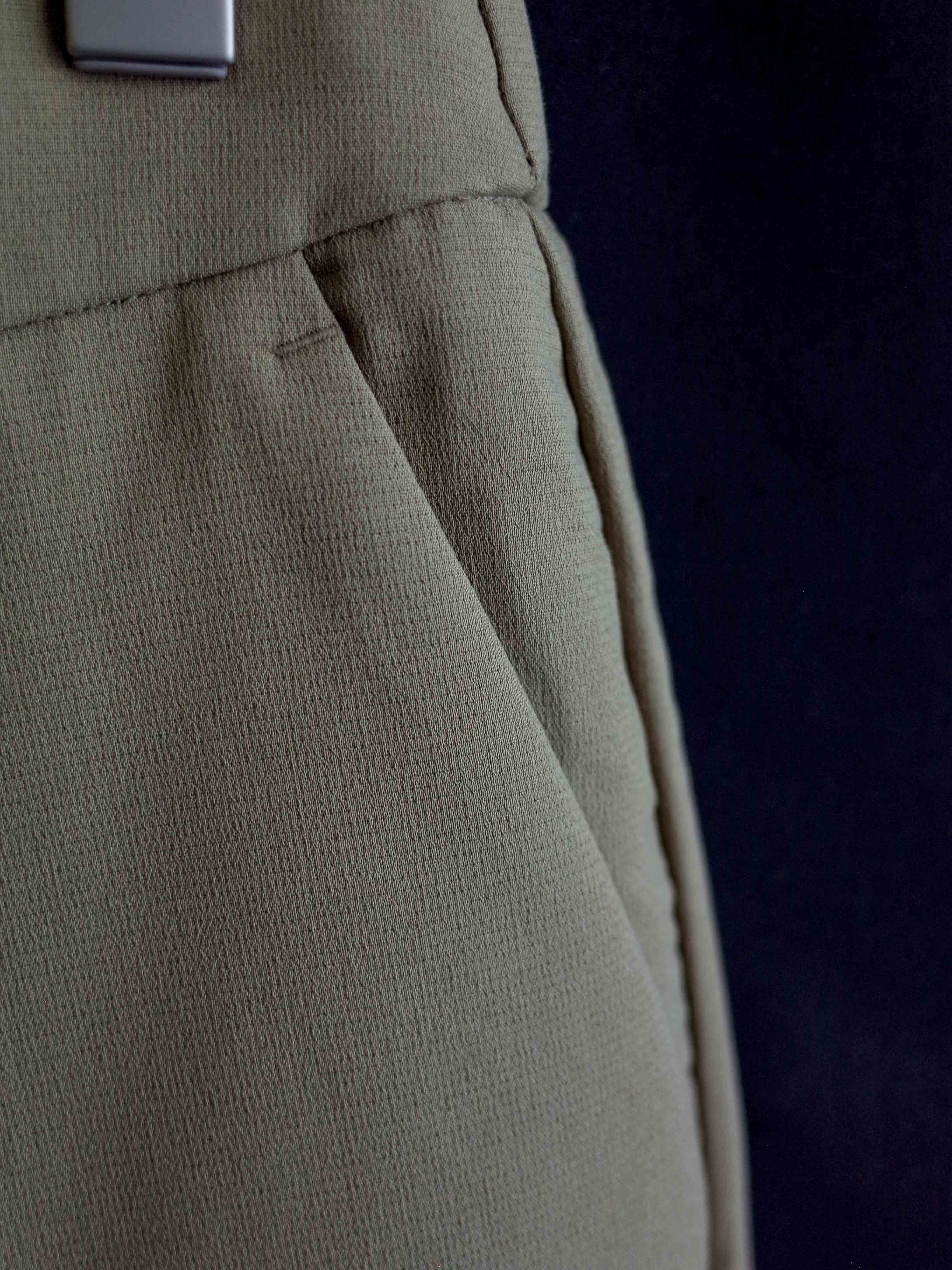 Relaxed Center-Stitched Drawstring Trousers